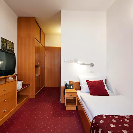 Izvir - Sava & Hotel