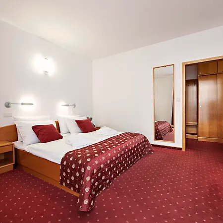 Hotel Izvir - Sava & 4*